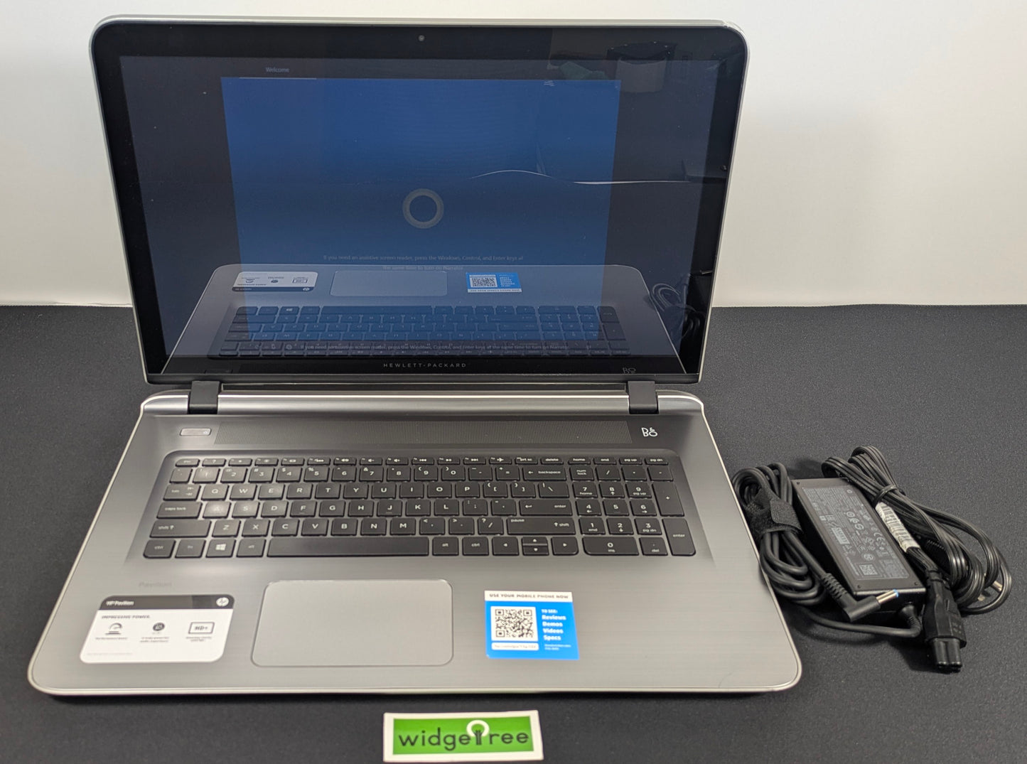 HP Pavilion 17-g120nr 17.3" AMD A8 7th 4GB 750GB HDD Laptop - N5P49UA#ABA / Reconditioned