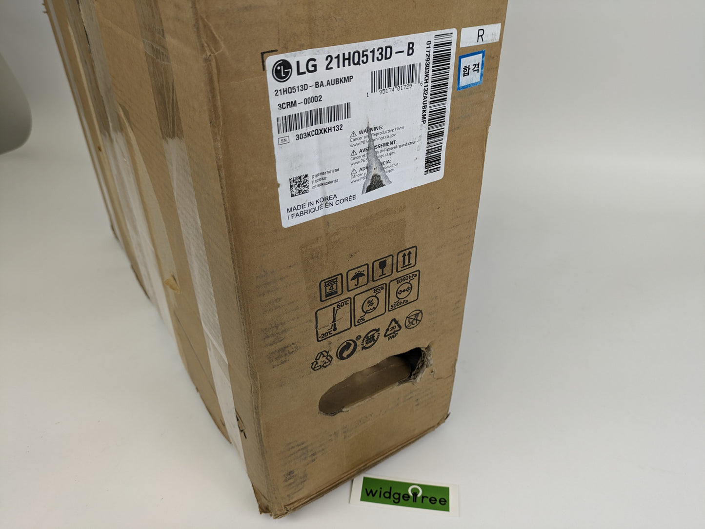 LG 21.3" QXGA IPS LCD Medical Monitor - 21HQ513D-B / New