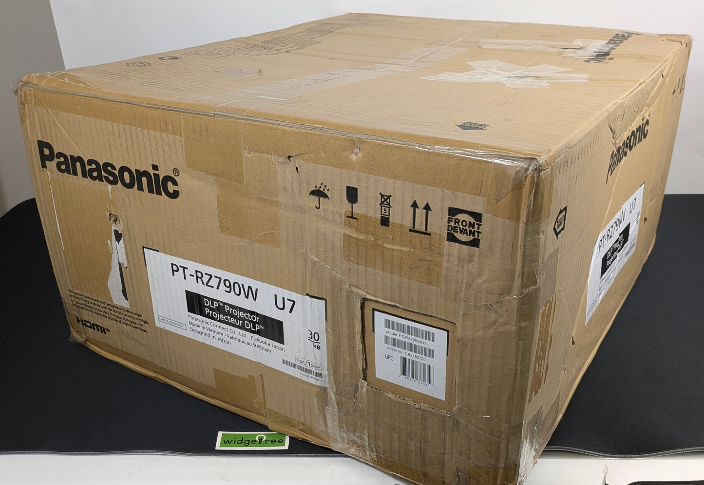 Panasonic 7000-Lumen WUXGA 4K DLP Laser Projector - PT-RZ790WU7 / New