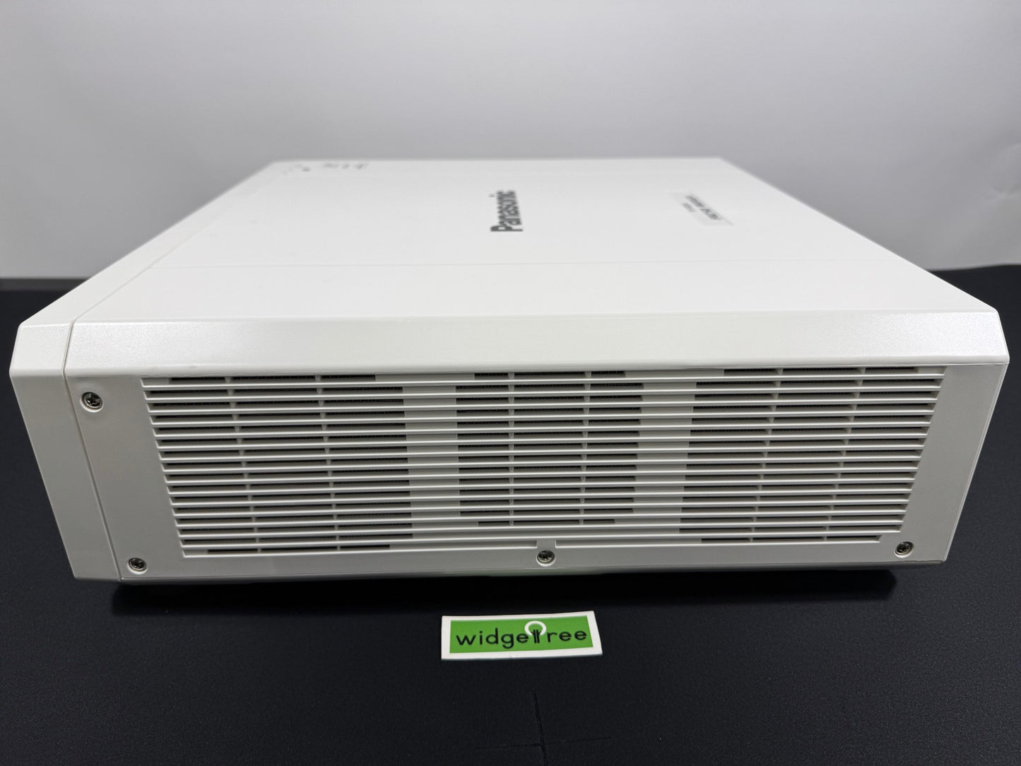 Panasonic 5,200 Lumens, 1DLP, 4K Laser Projector, White - PT-FRZ50WU7 / Reconditioned