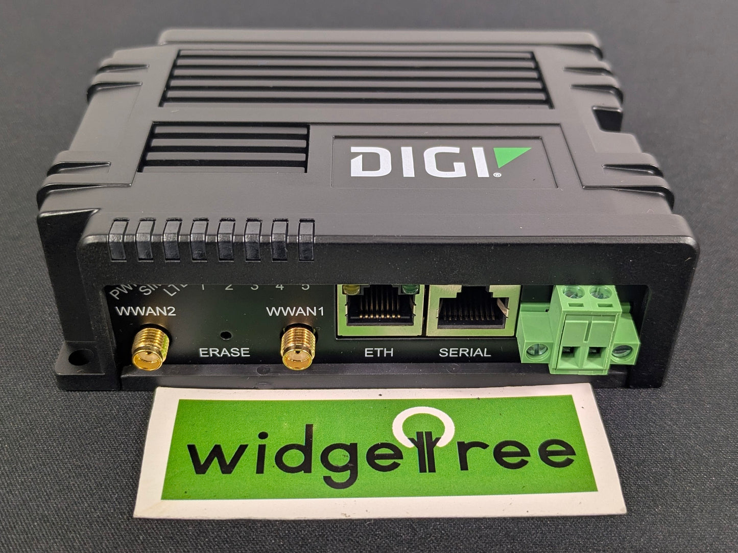 Digi IX10 LTE CAT4 Cellular Router - IX10-00N4 /  Used