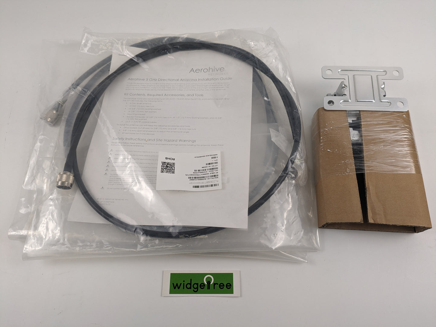 Aerohive AP-1130 Narrow Beam Outdoor Antenna & Pole Bracket - AH-ACC-1130-ANT-18 /  Used