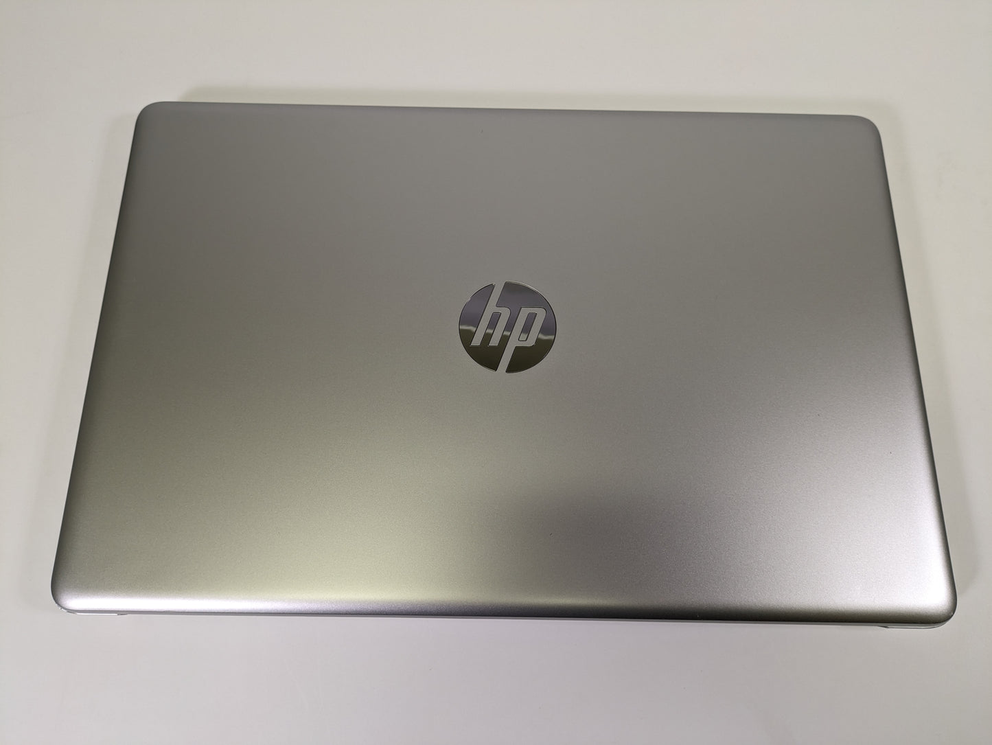 HP 15-DA0053WM 15.6" i5 8th 4GB 1TB HDD Laptop - 4AL72UA#ABA Reconditioned