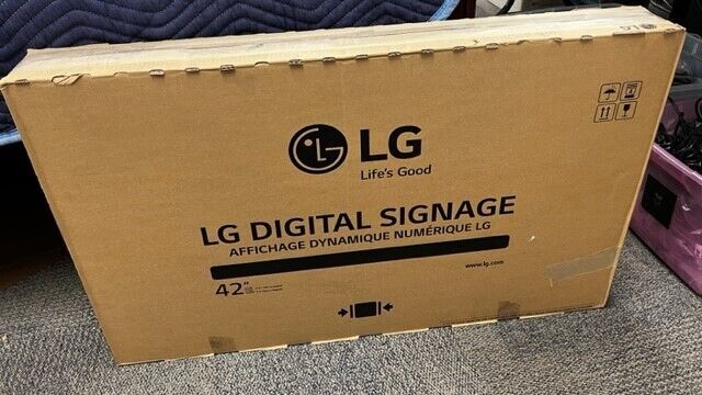 LG 42" Commercial Display - 42SH7DB-M